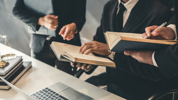 Knightsbridge Solicitors Legal Experts